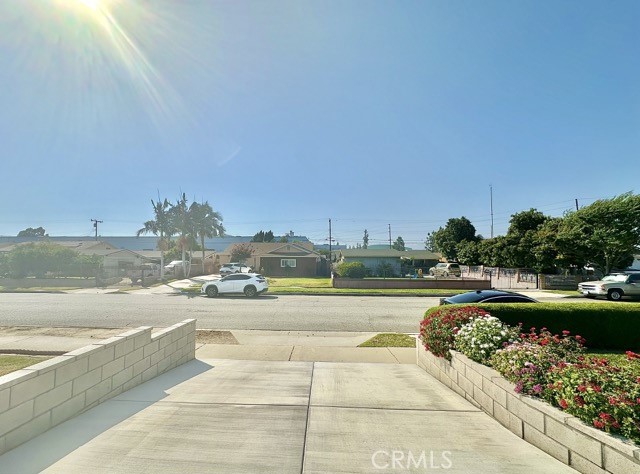 968 N Feather Avenue