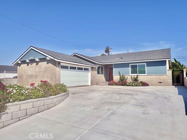 968 N Feather Avenue