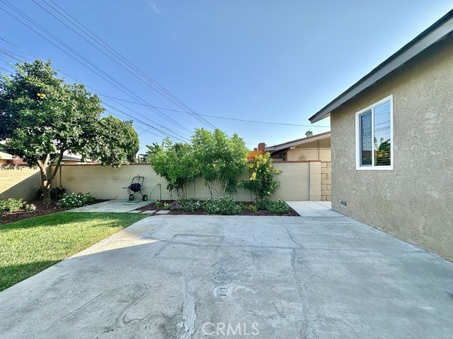 968 N Feather Avenue