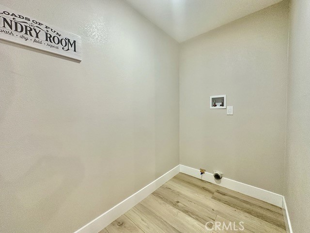 968 N Feather Avenue