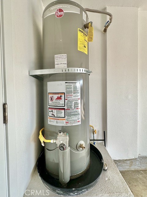 968 N Feather Avenue