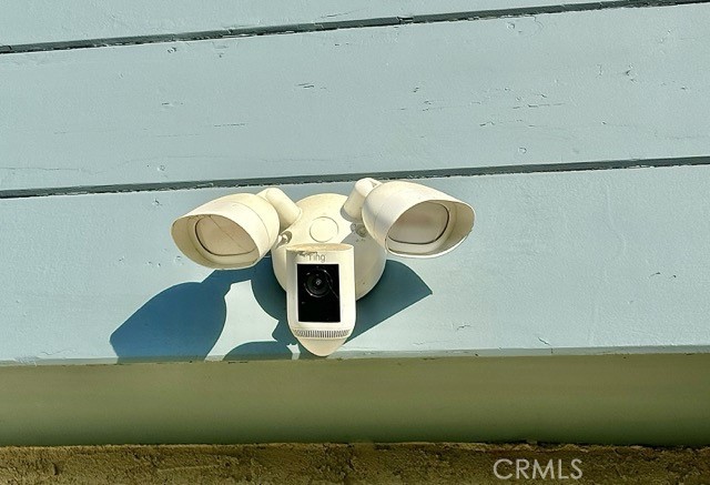 968 N Feather Avenue