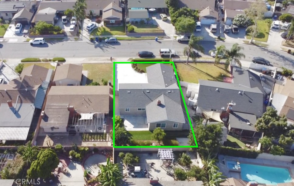 968 N Feather Avenue