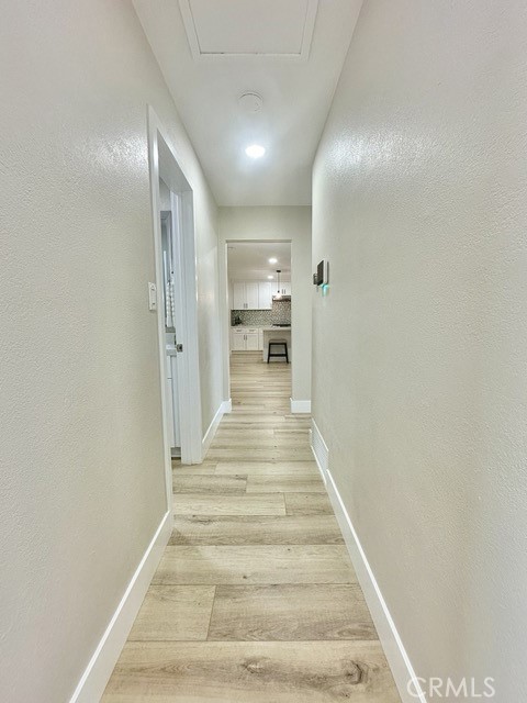 968 N Feather Avenue