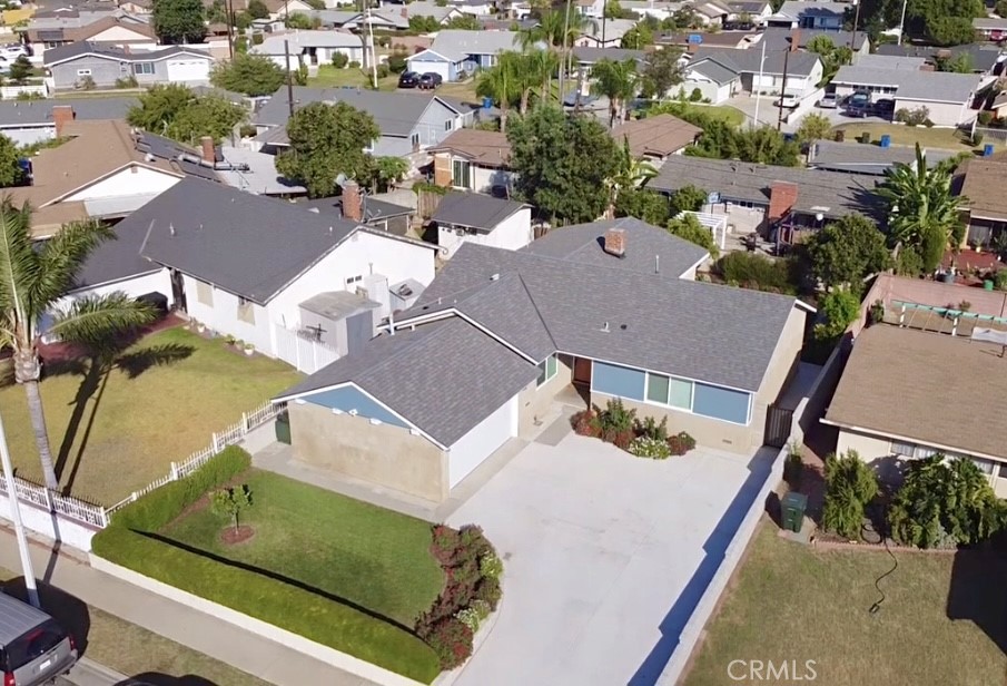 968 N Feather Avenue