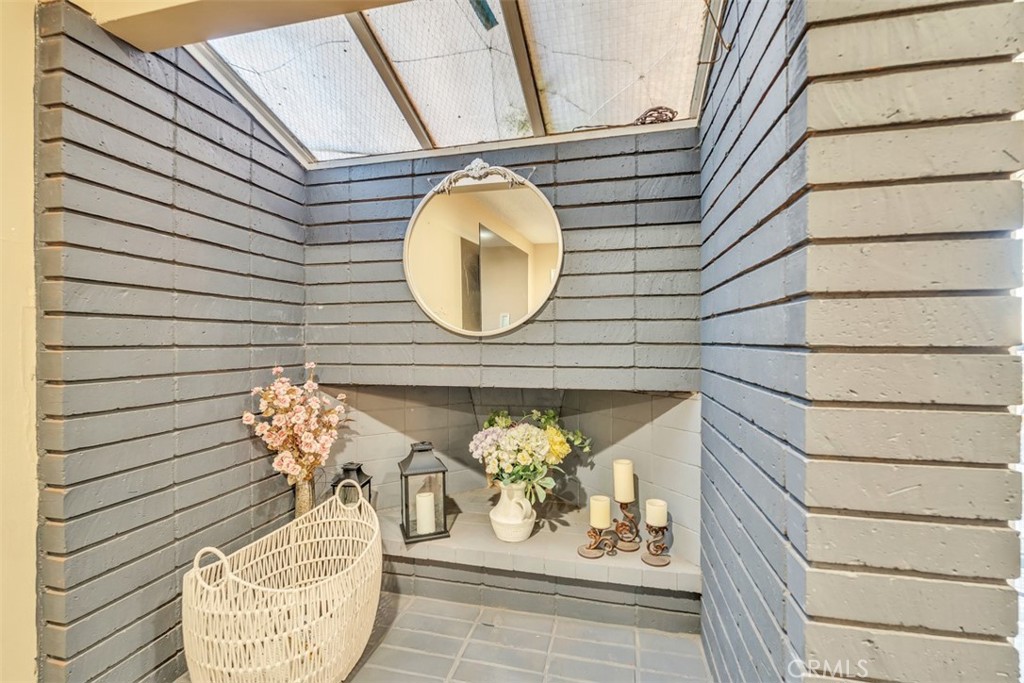 1890 College View Drive