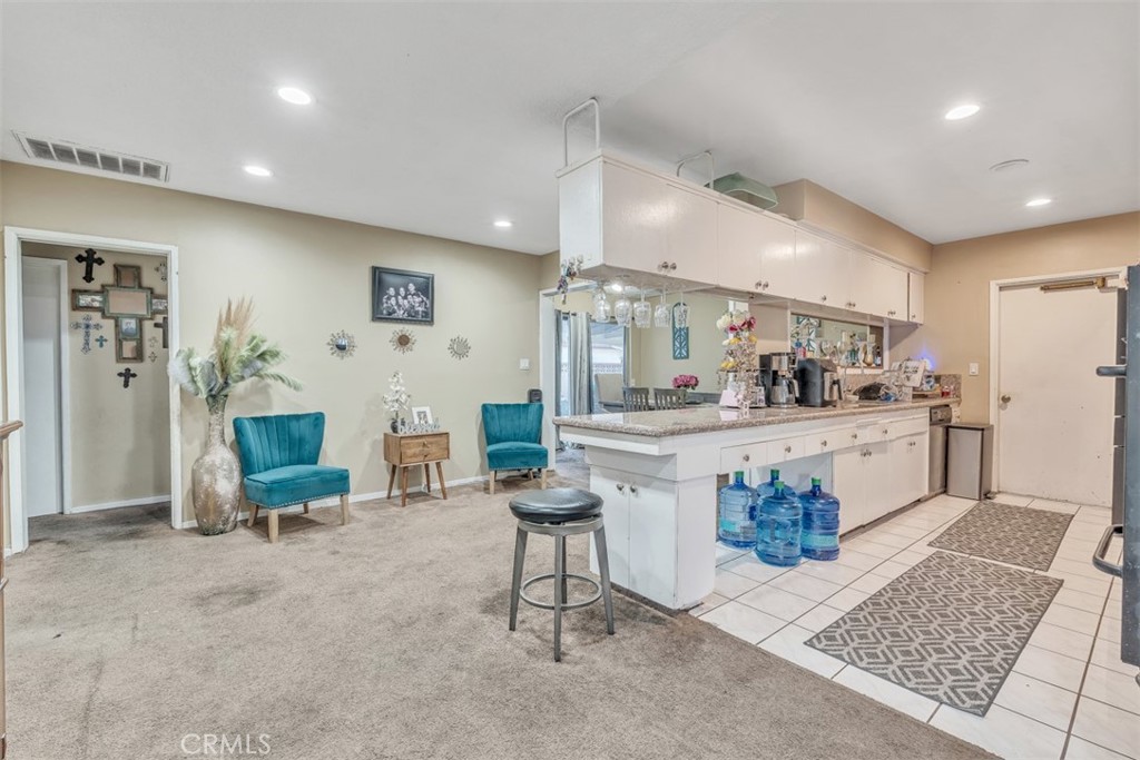 1890 College View Drive