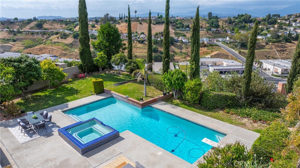 979 Ridgecrest Street