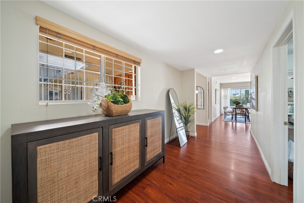 979 Ridgecrest Street