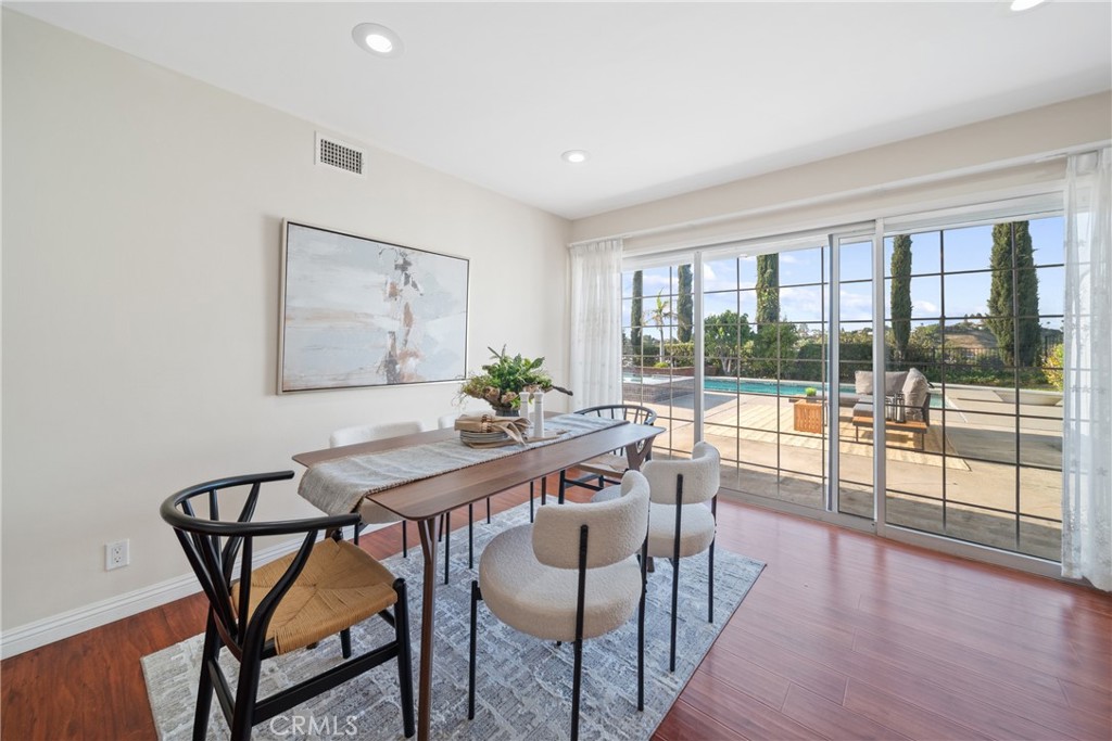 979 Ridgecrest Street