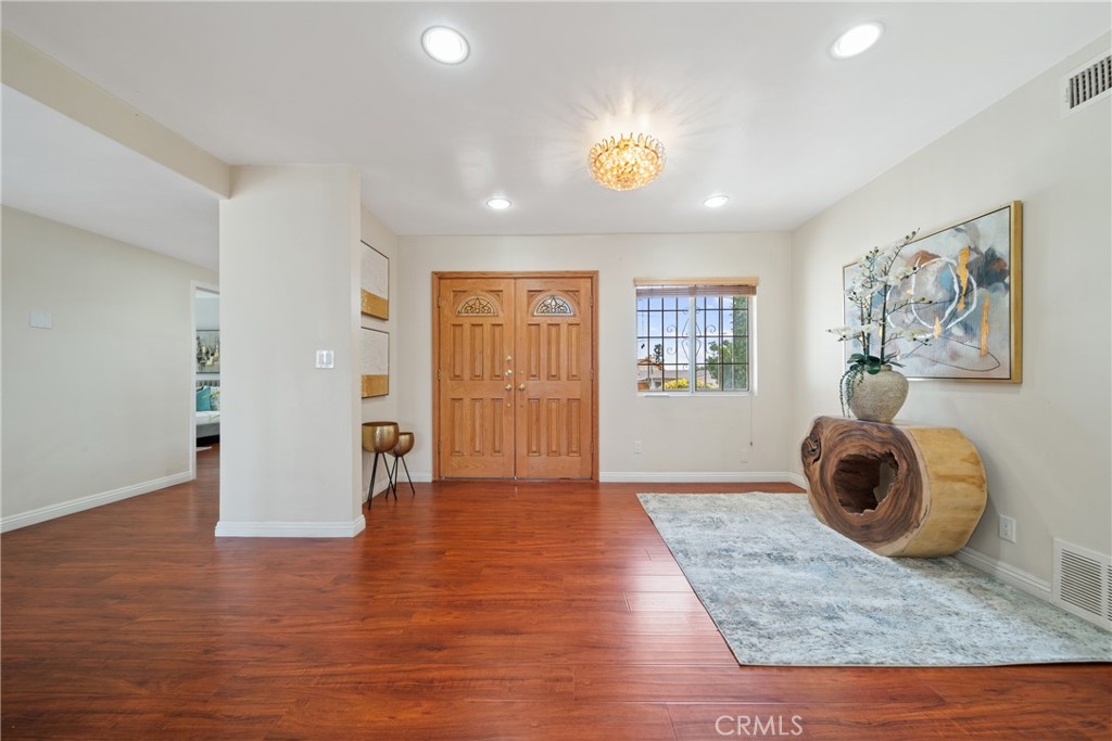 979 Ridgecrest Street