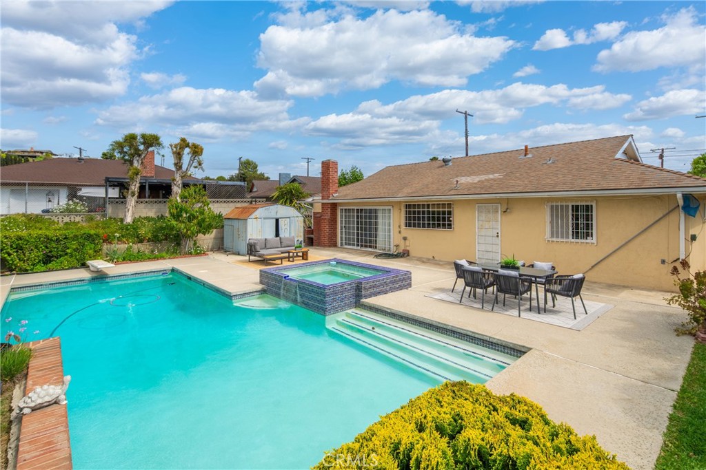 979 Ridgecrest Street