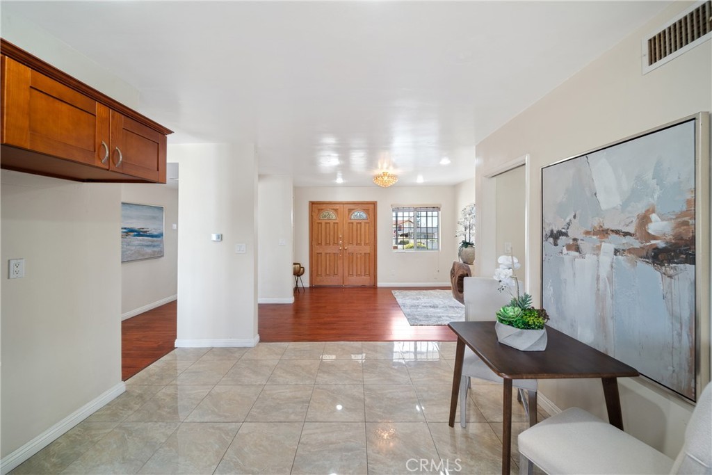 979 Ridgecrest Street