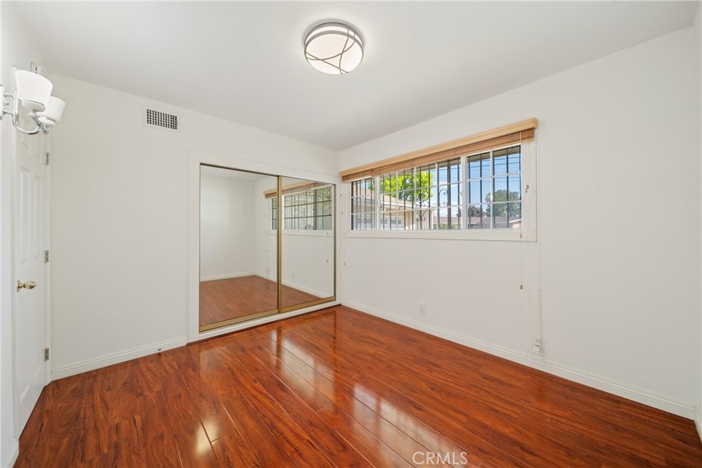 979 Ridgecrest Street