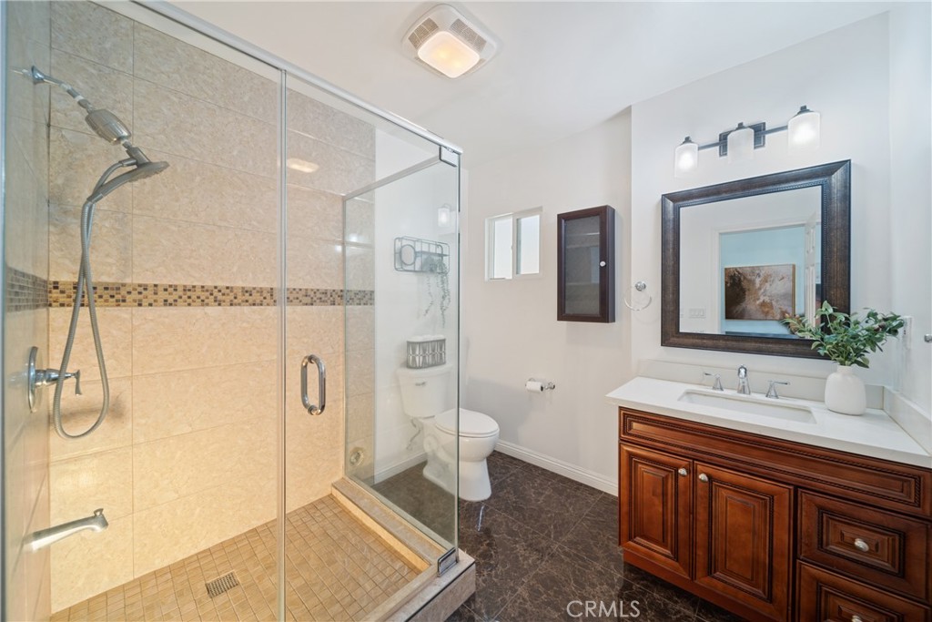 979 Ridgecrest Street