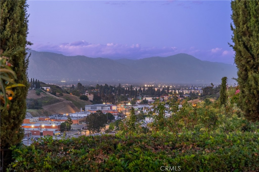 979 Ridgecrest Street