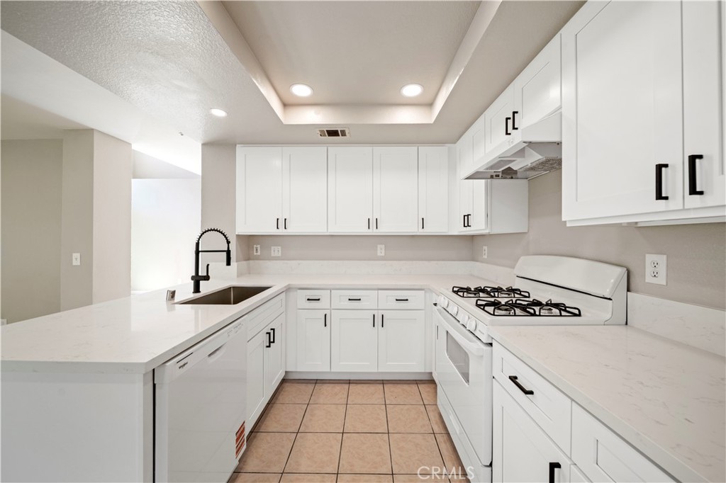 15965 Peach Tree Lane