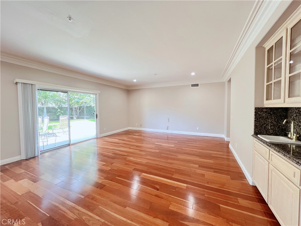339 E Floral Avenue
