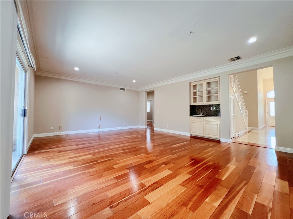 339 E Floral Avenue
