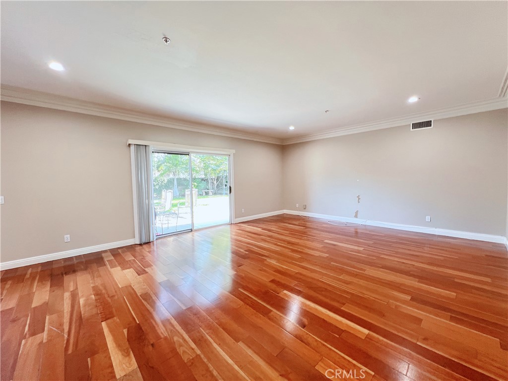 339 E Floral Avenue