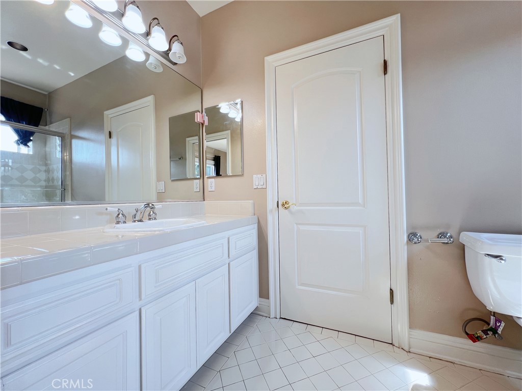 339 E Floral Avenue