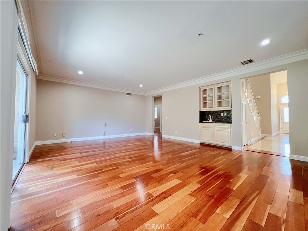 339 E Floral Avenue