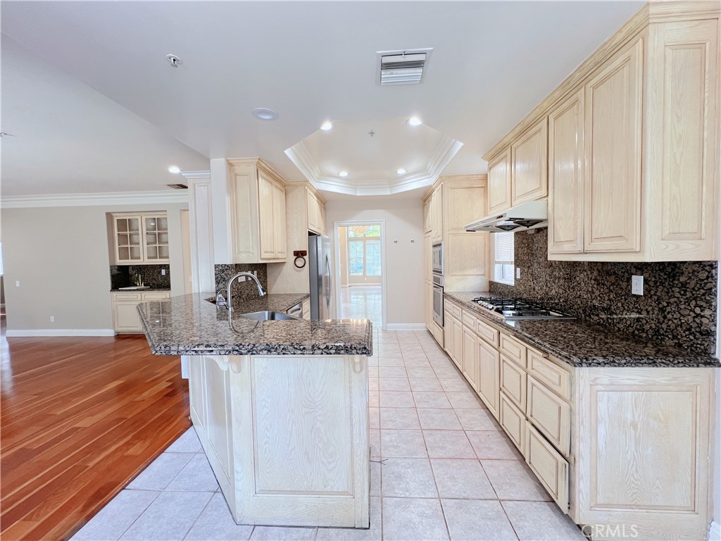 339 E Floral Avenue