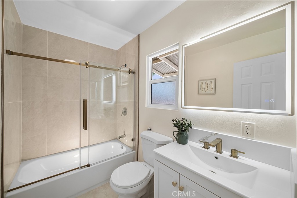 360 S Greengrove Drive