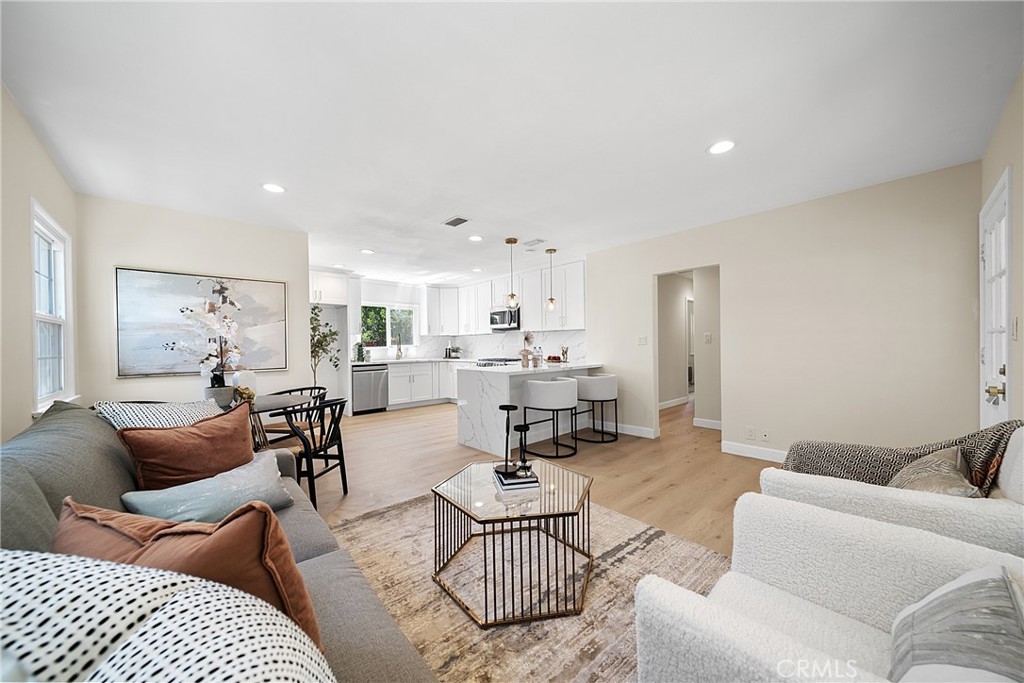 360 S Greengrove Drive