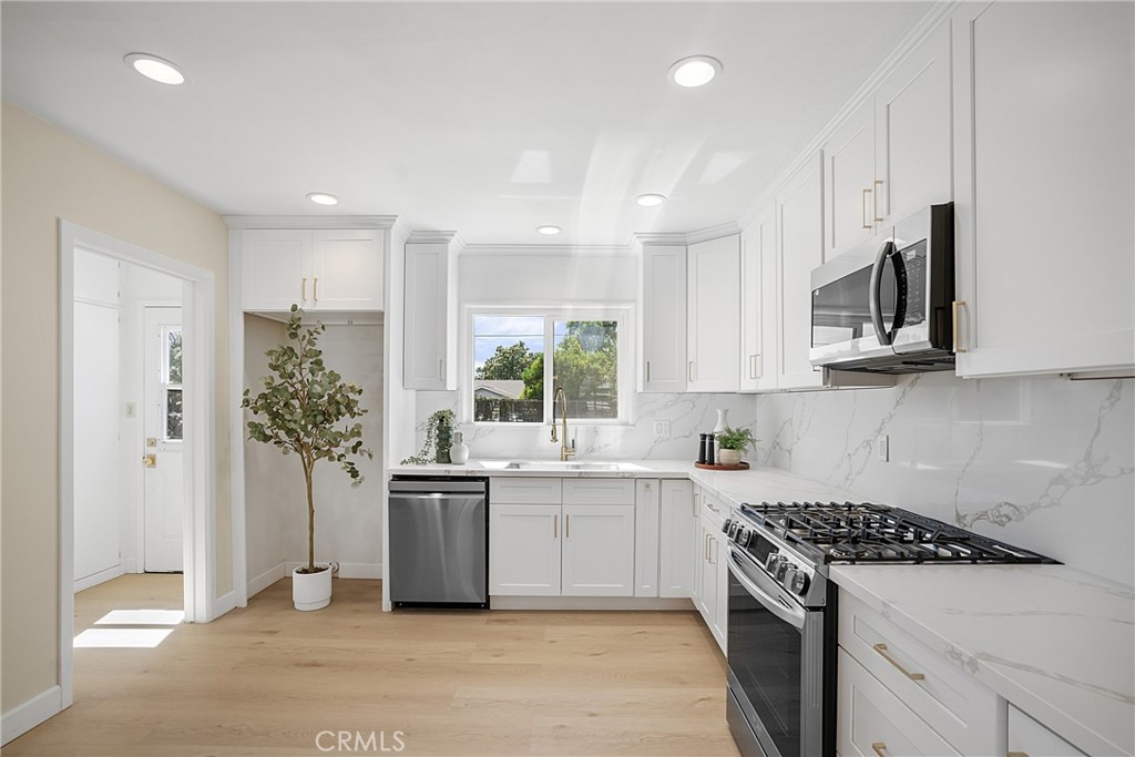 360 S Greengrove Drive