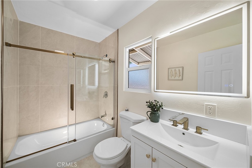 360 S Greengrove Drive