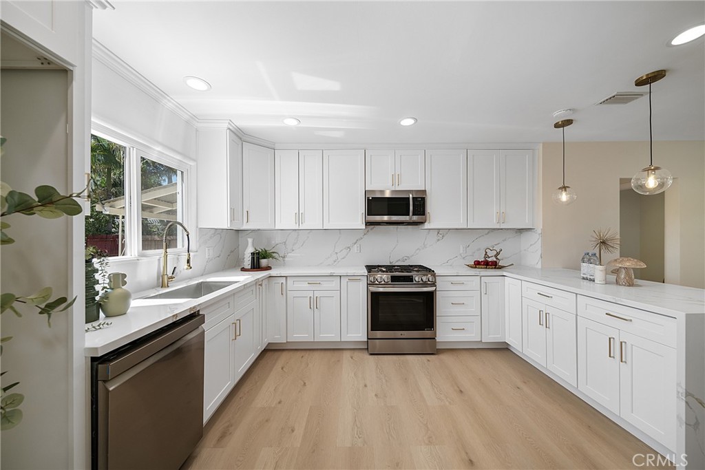 360 S Greengrove Drive