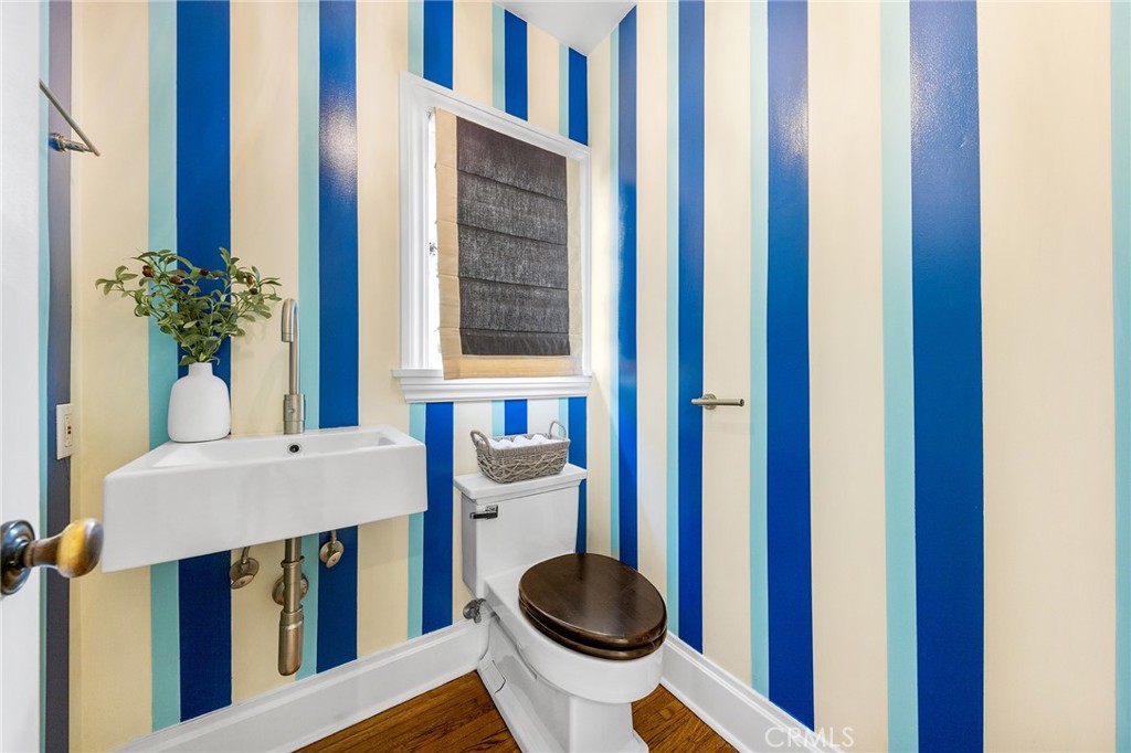 375 La Mirada Avenue