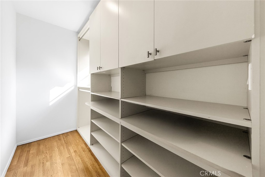 375 La Mirada Avenue