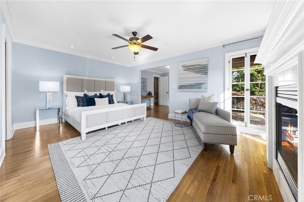 375 La Mirada Avenue