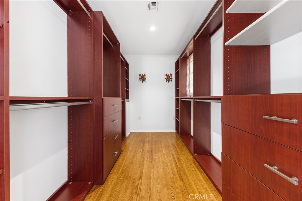 375 La Mirada Avenue
