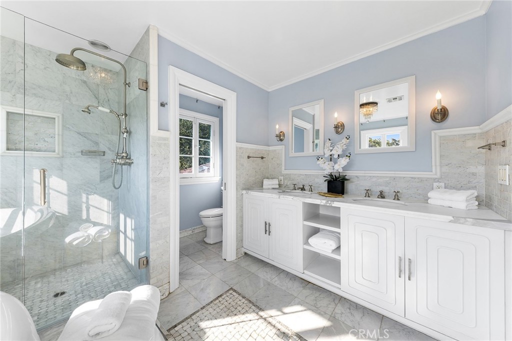 375 La Mirada Avenue