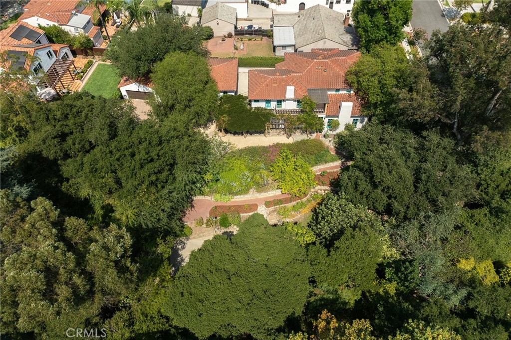 375 La Mirada Avenue