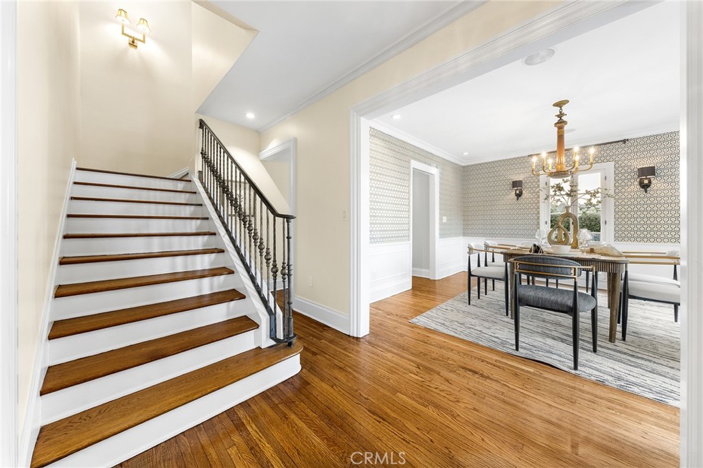 375 La Mirada Avenue