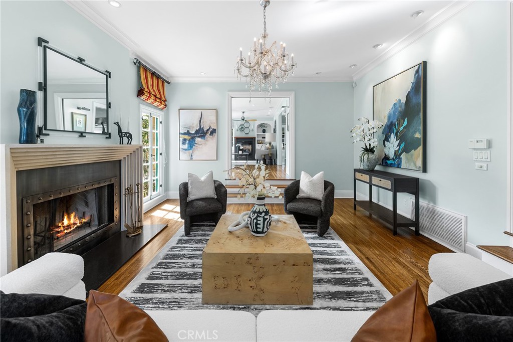 375 La Mirada Avenue