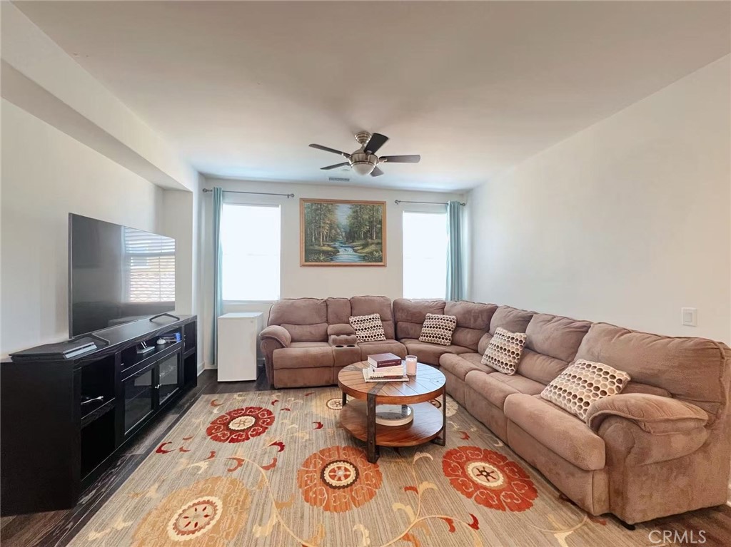 2408 E Kern River Lane