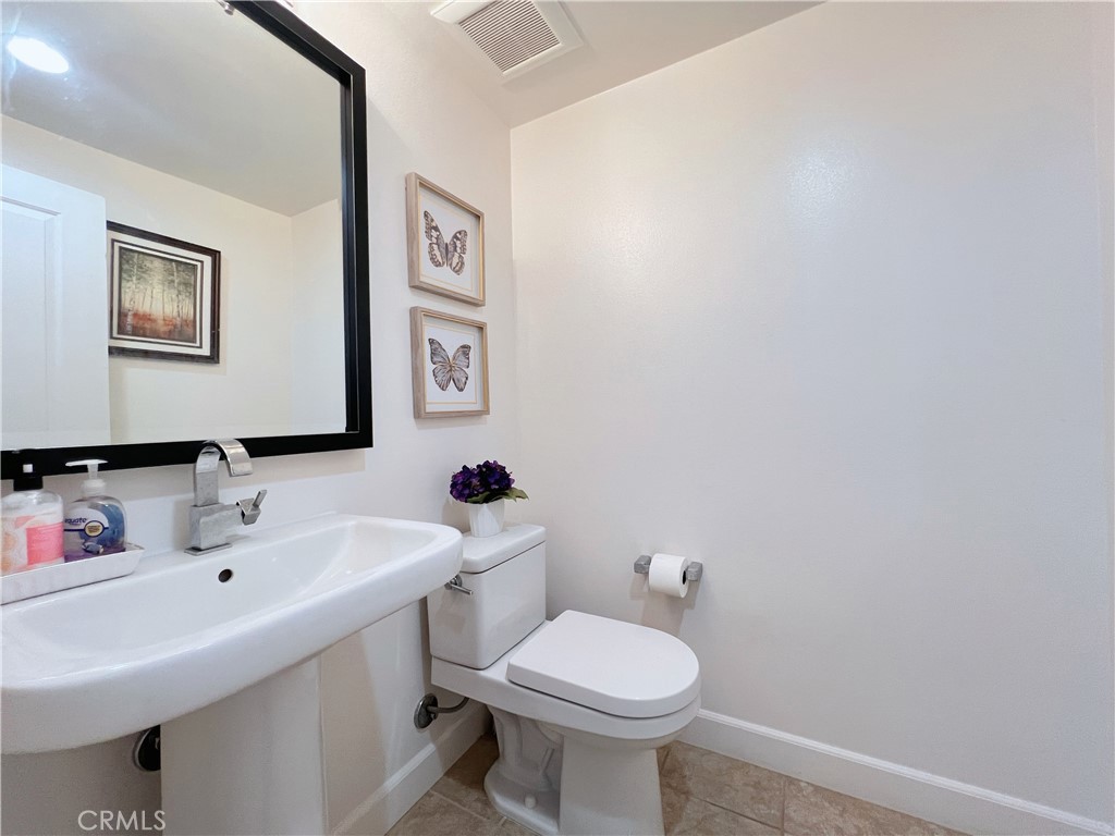 2408 E Kern River Lane