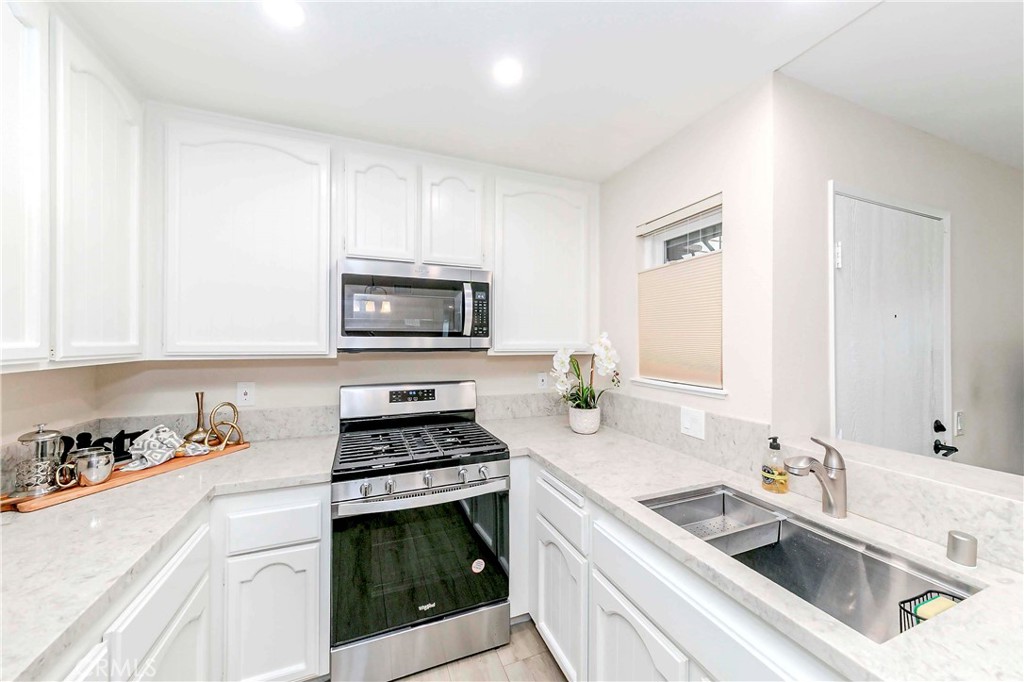 6061 Terrace Lane 43