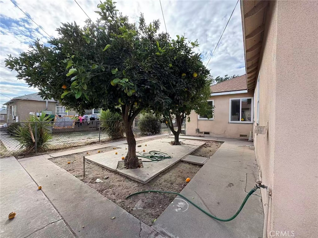 8573 Bennett Ave 8575/8579