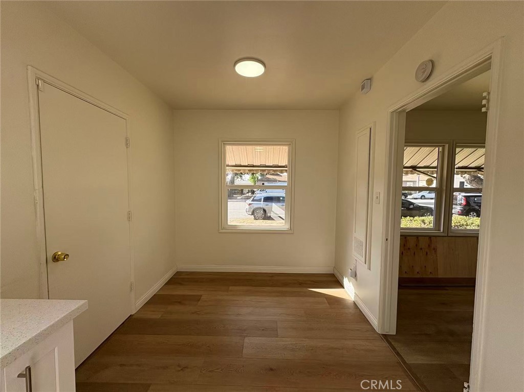 8573 Bennett Ave 8575/8579