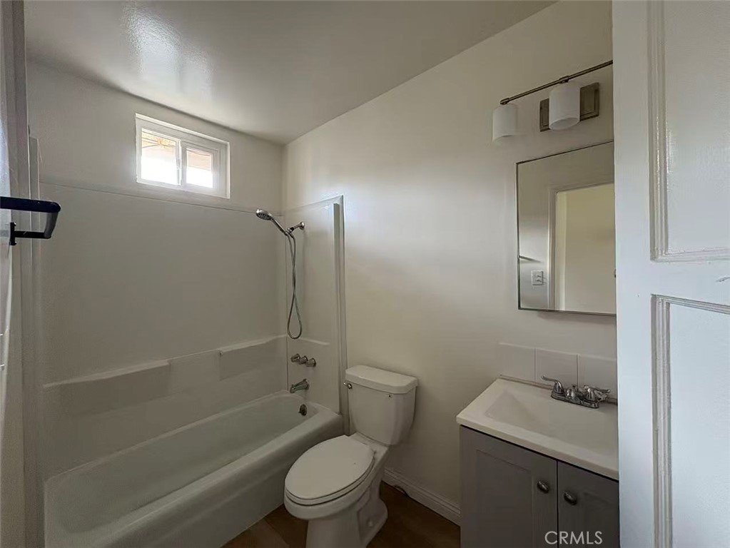 8573 Bennett Ave 8575/8579