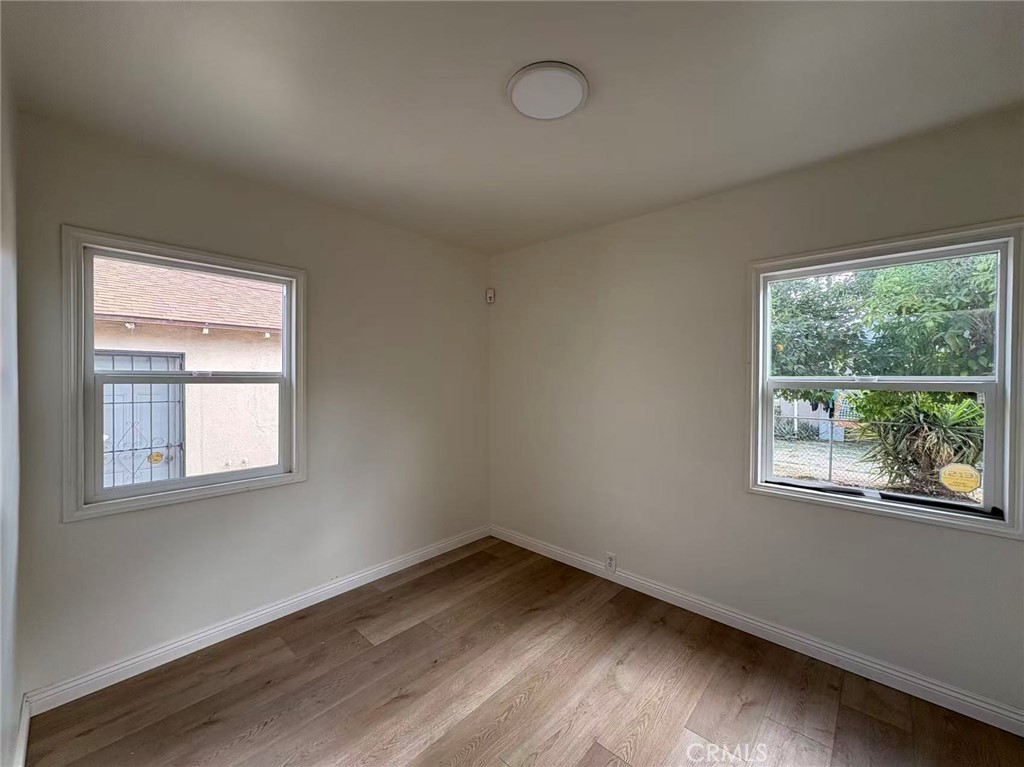 8573 Bennett Ave 8575/8579