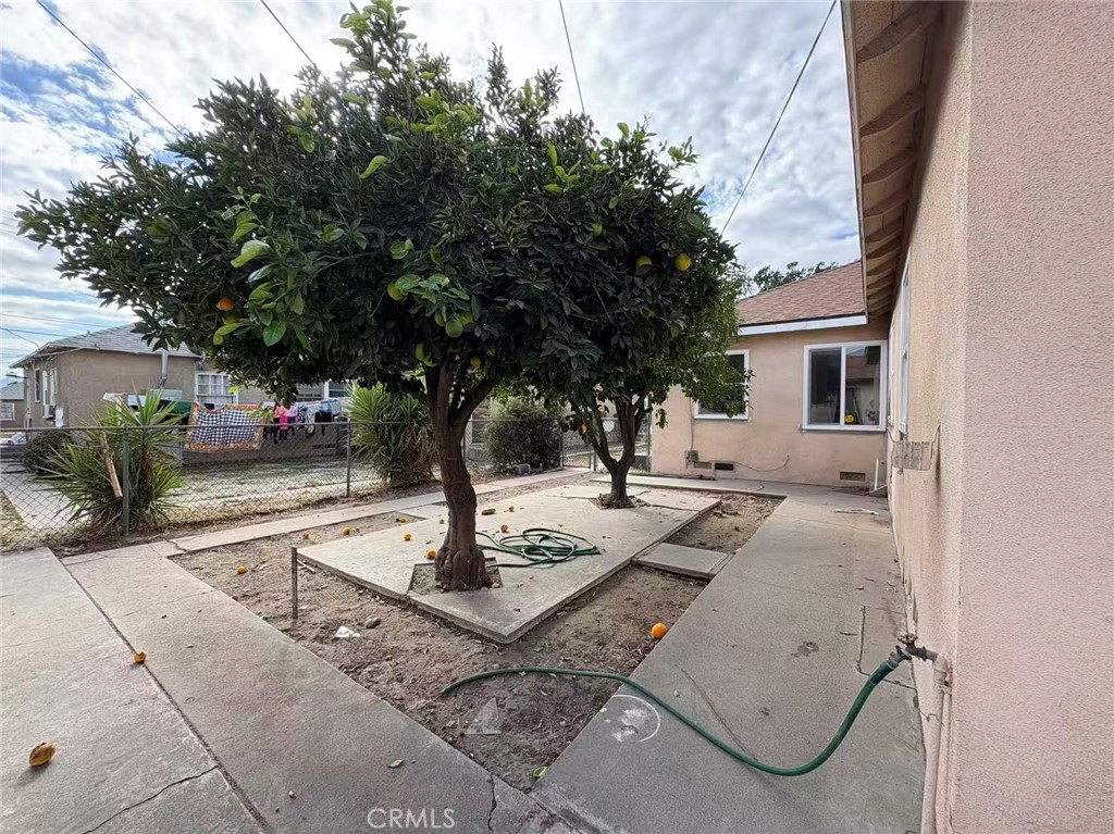 8573 Bennett Ave 8575/8579