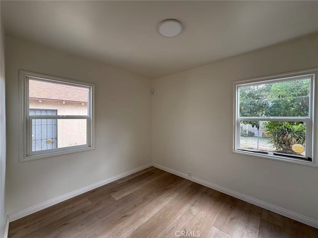 8573 Bennett Ave 8575/8579