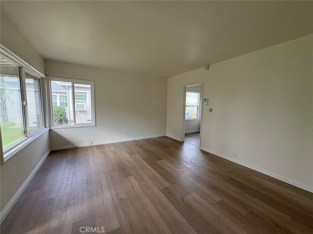 8573 Bennett Ave 8575/8579